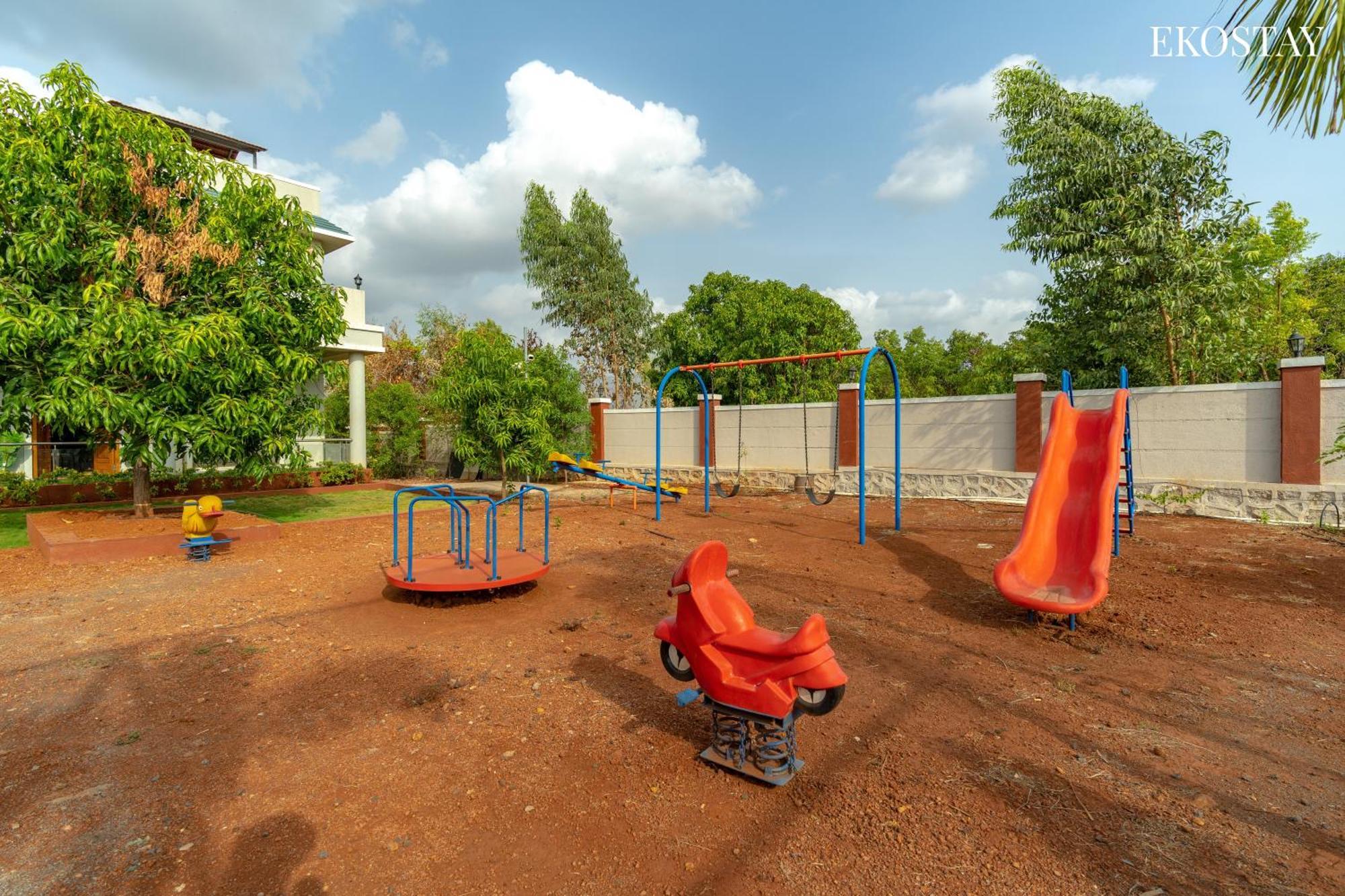 Ekostay Gold Palm Estate I Cricket Turf I Rain Dance I 2 Acre Property Karjat Exterior photo