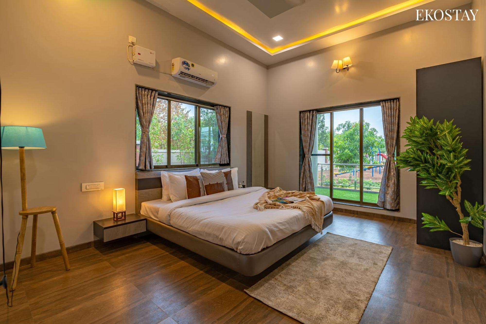 Ekostay Gold Palm Estate I Cricket Turf I Rain Dance I 2 Acre Property Karjat Exterior photo